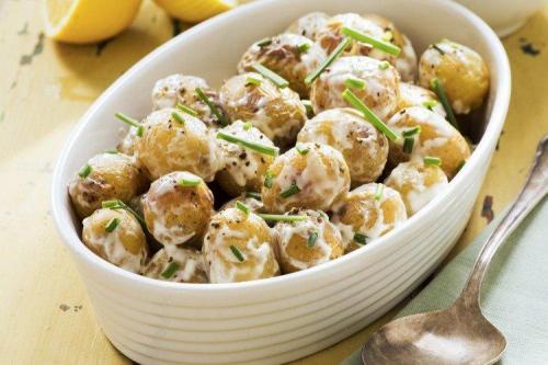 Какие рецепты можно приготовить из картофеля, выращенного на майские праздники. Как приготовить молодую картошку: 20 самых вкусных рецептов