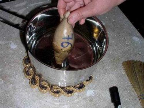 Хранение георгин зимой в песке. В каких условиях и в чём можно хранить клубни в квартире или частном доме