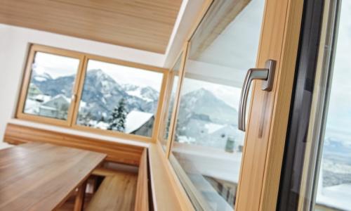 Деревянный окна. Деревянные окна – сравнение основных типов, подбор под архитектуру и дизайн дома (95 фото)