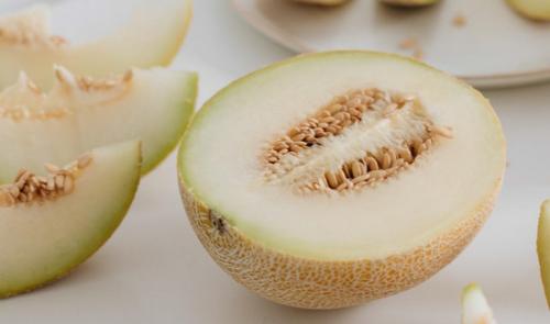 Какие недостатки имеет метод борьбы с слизнями с помощью известкового раствора. Помощь народных средств и методов