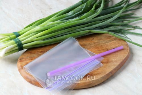 Можно ли хранить лук на столе