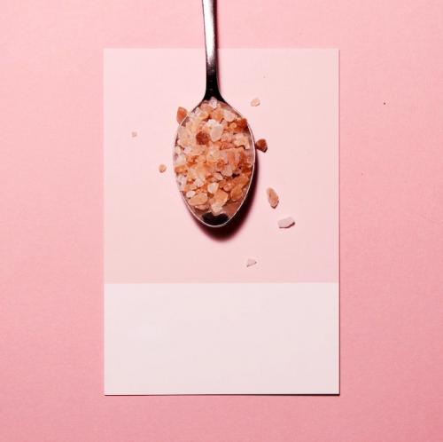 В саду растет трава. Особенности выращивания чайных трав в саду 05