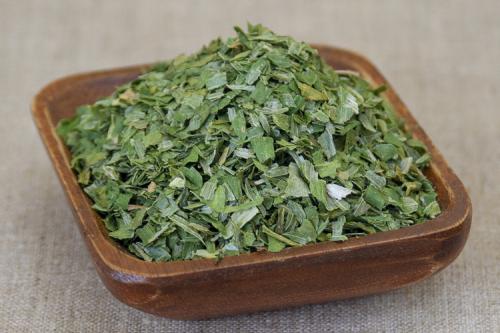 Можно ли сушить лук в микроволновке. Как засушить зеленый лук в домашних условиях