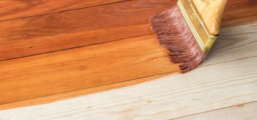 Как удалить старый лак или покрытие с деревянного пола на даче Как удалить старый лак или покрытие с деревянного пола на даче